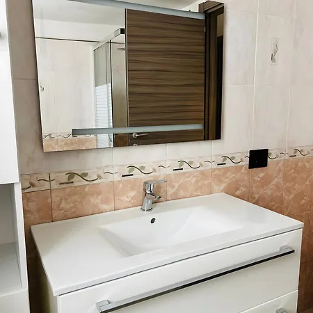 Apartment Msuite Macchia